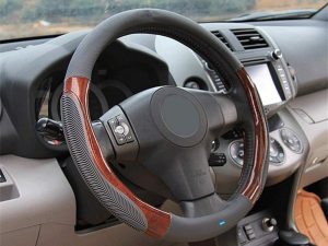 Top reasons to use steering wheel covers